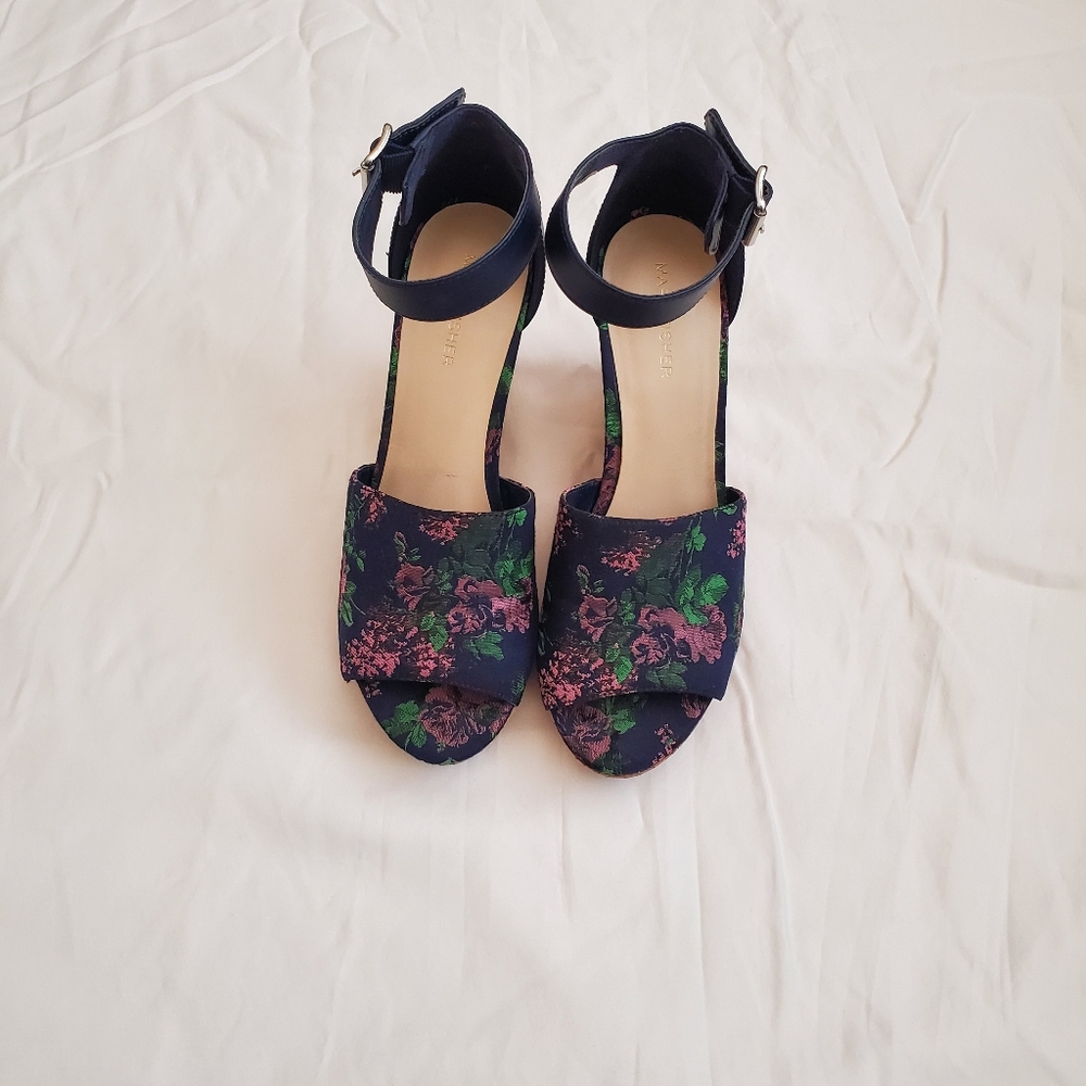 Marc Fisher Navy Blue with pink & green flowers wedge heels size 9.5